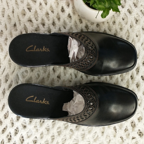 Clarks Shoes - Clarks Black Braided Clogs/Mules Size 7